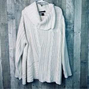 Venezia Size 26/28 Cream Color Cable Knit Heavy Weight Turtleneck Sweater